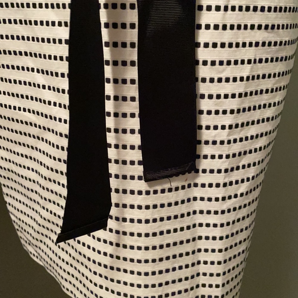 Cass white and black skirt. Size 2. - Picture 3 of 10